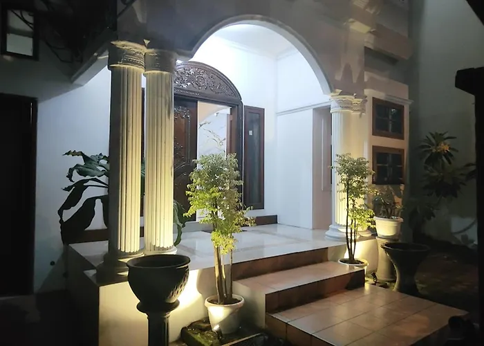 Omah Tirtodipuran